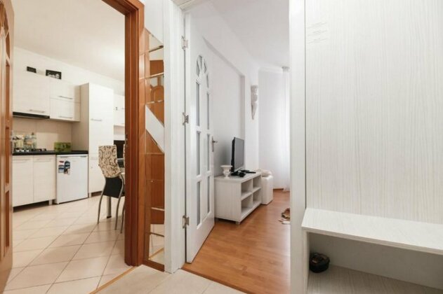 RentService Luxury Apartments - Photo4