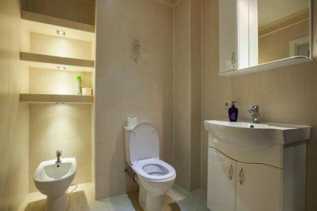 The Base Apartments - Photo4