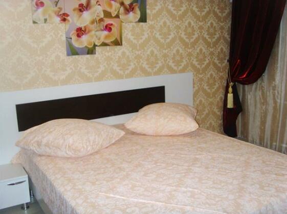 Posutochno Ponedelno Apartments - Photo2