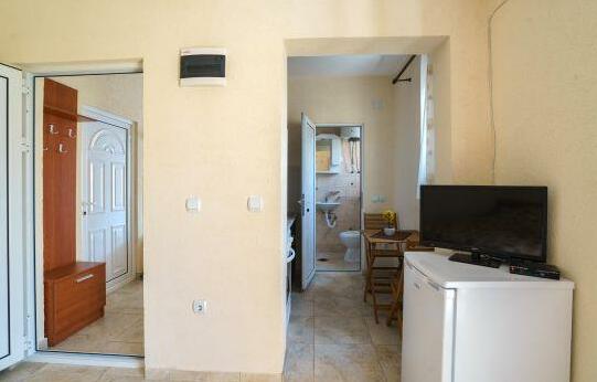 Apartments Lora Bar - Photo3
