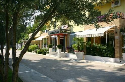 Hotel Val Bar - Photo5