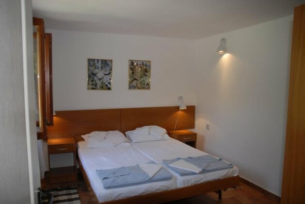 Holiday Home Olive Tree - Photo2