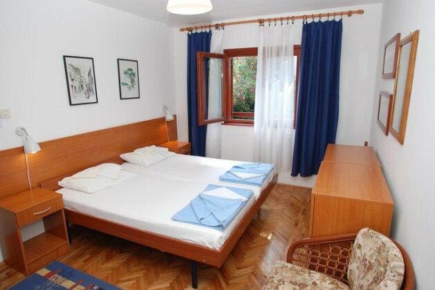 Holiday Home Olive Tree - Photo3