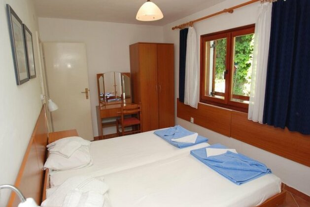 Holiday Home Olive Tree - Photo4