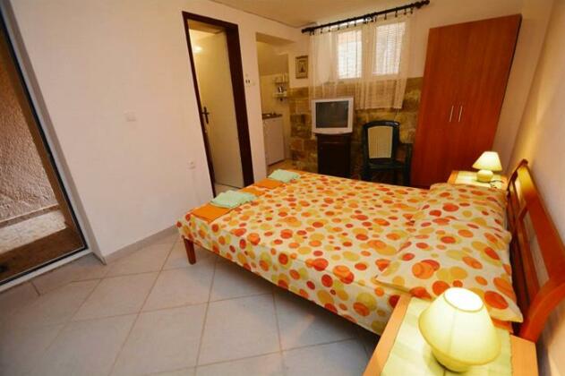 Kjara Apartments - Photo5