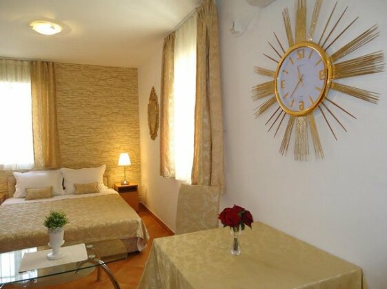 Aurora Old Town Apartments - Photo3