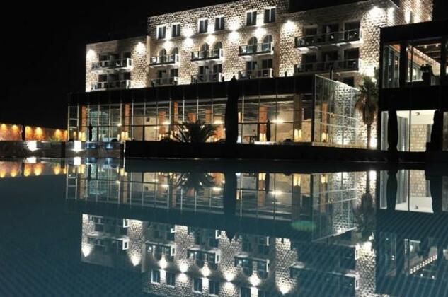 Avala Resort & Villas