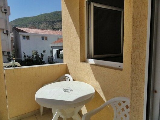 One bedroom app - close to all amenities - Photo5