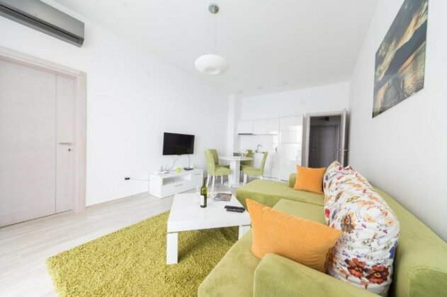 Nautilus Apartments - Photo5