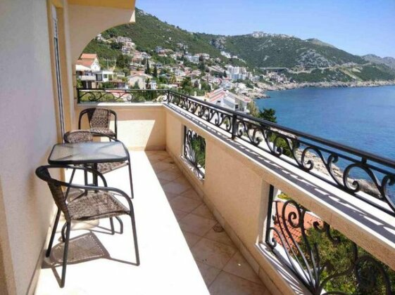 Villa Victoria Dobra Voda - Photo2