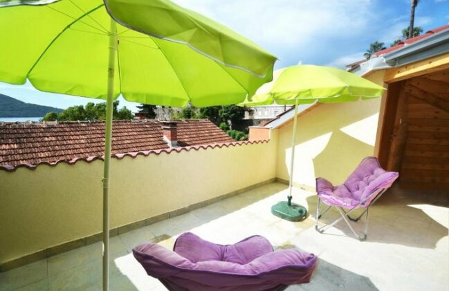 New Roof Terrace Apartment for 2 persons Kotor Bay - Photo2