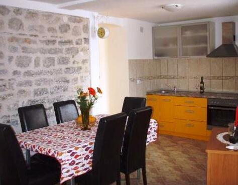 Villa Serventi Apartments - Photo2
