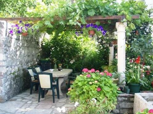 Villa Serventi Apartments - Photo4