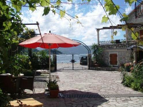 Villa Serventi Apartments - Photo5