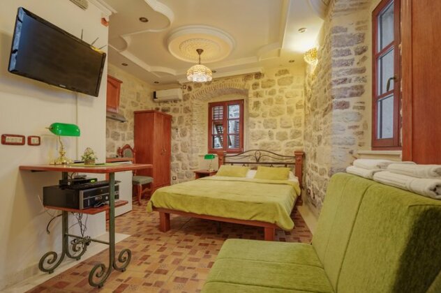 Apartments Wine House Old Town - Photo2