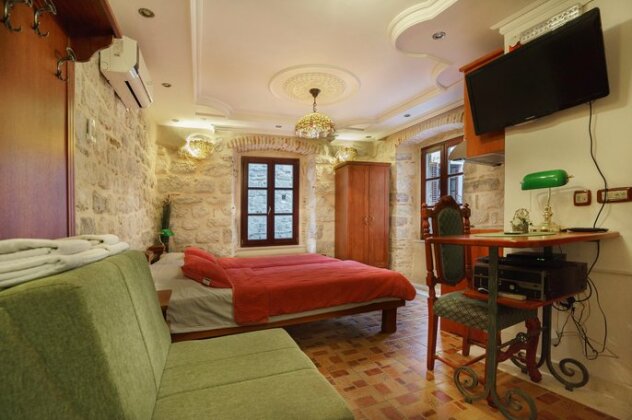 Apartments Wine House Old Town - Photo3