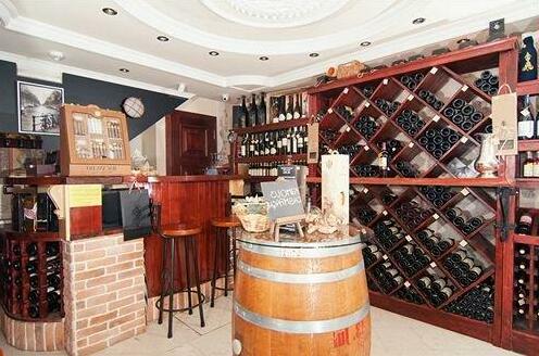Kotor Wine Rooms - Photo5