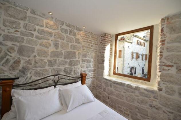 Przun Studios Apartments - Photo2