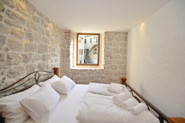 Przun Studios Apartments - Photo4