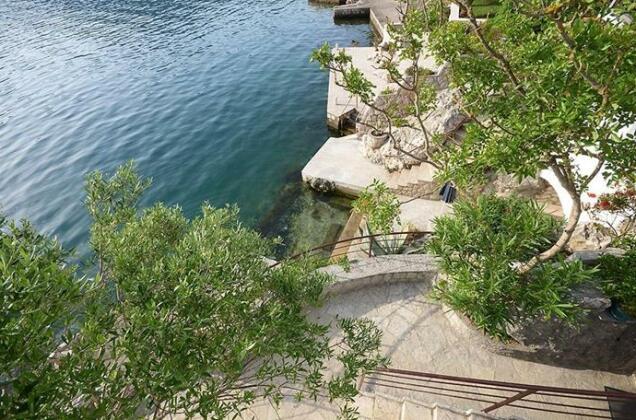Sealine Kotor House - Photo3