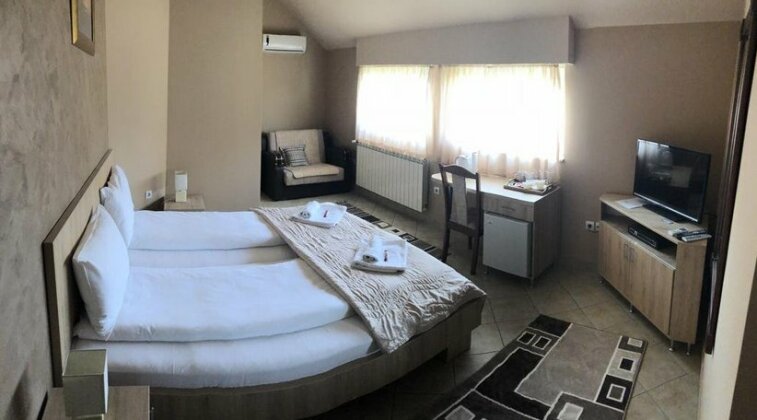 Apartmani Zecevic Niksic - Photo2