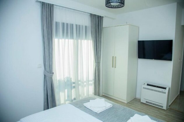 Mark's Palace - Photo3