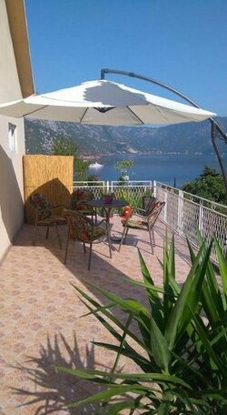 Apartment Rose Garden Perast - Photo2