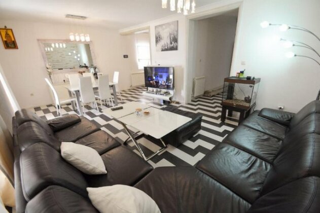 Deluxe Apartment Risan - Photo2