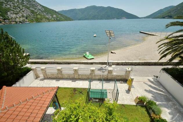 Vila Plaza Apartments - Photo4