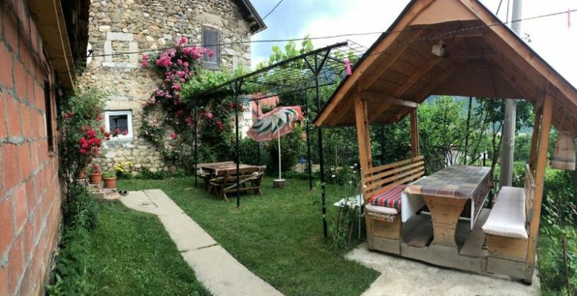 Guest House Ulaj - Photo2