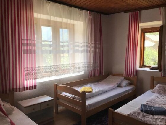 Guest House Ulaj - Photo4