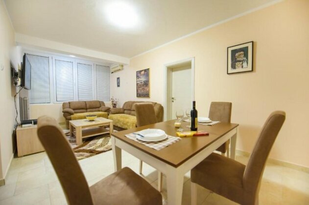 Apartment Center 2018 - Photo2