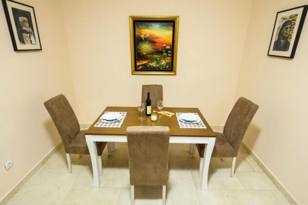 Apartment Center 2018 - Photo5