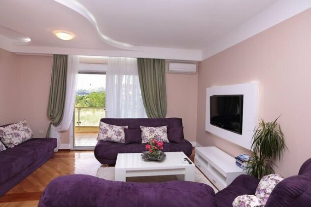 Apartments Aleksandra - Photo2