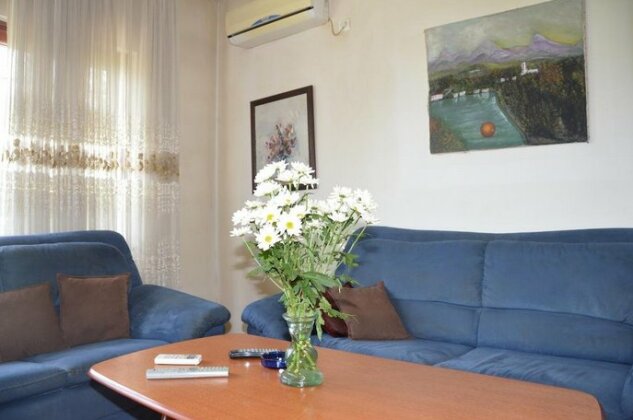 Guest House Positive - Photo2