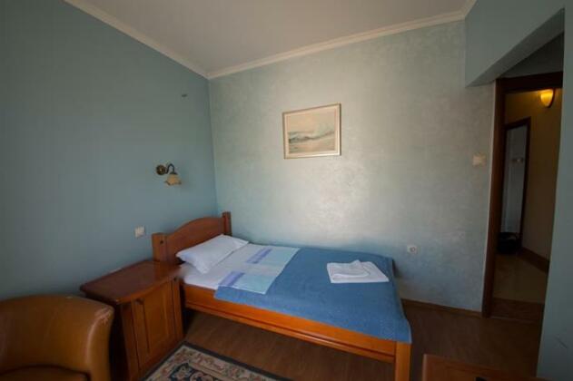 Hotel Holiday Podgorica - Photo2