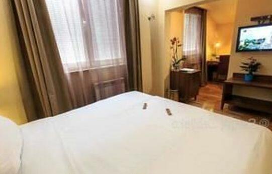 Hotel M Podgorica - Photo2