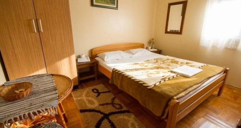 Private Accommodation Kubura - Photo5