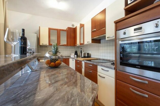 Relax Centar Apartment - Photo3