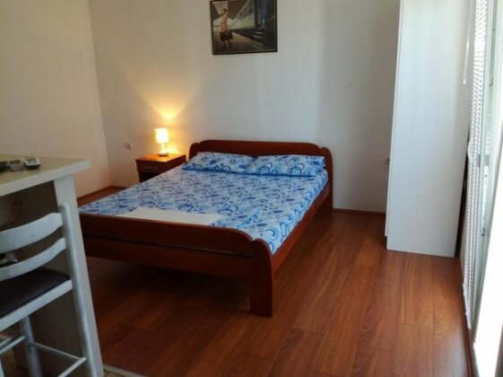 Rooms In - Photo2