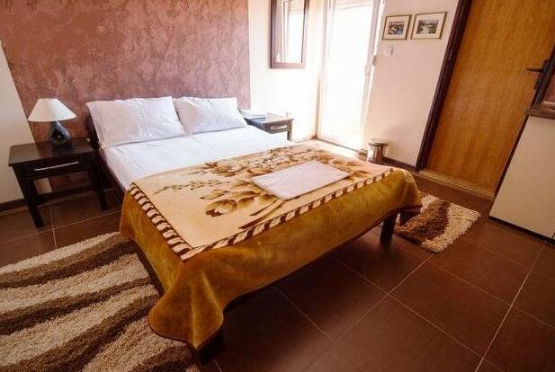 Sun Apartments Podgorica - Photo4