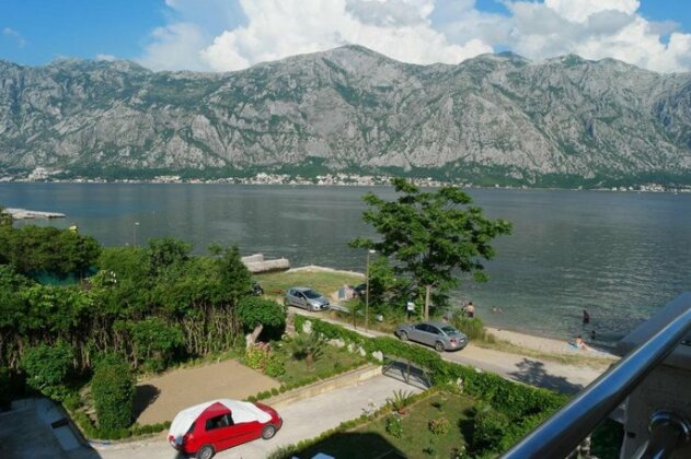 Apartments and Rooms Troya - Photo3
