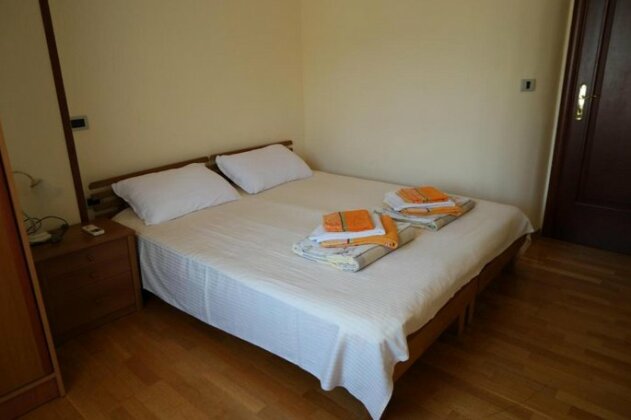 Apartments and Rooms Troya - Photo4