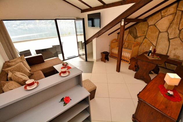 Cattaroom Apartments - Photo5