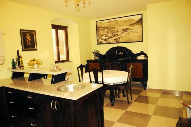 Guesthouse Palace Lukovic - Photo4