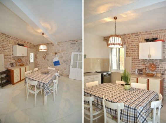 Holiday house & apartment Markovic - Photo3