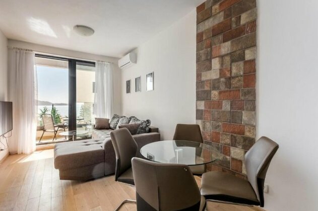 Apartments BEATRICE Rafailovici - Photo4
