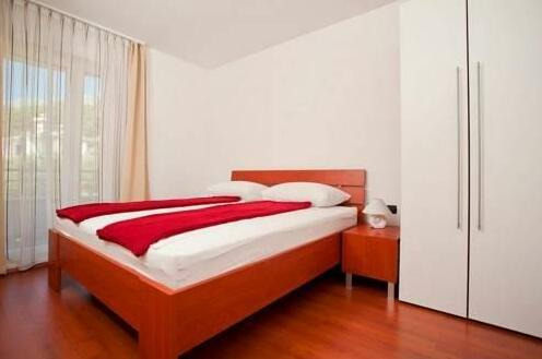 Sea-N-Sun Apartments - Photo3