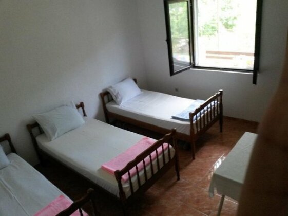 Guest House Pod Lozom - Photo3