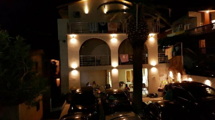 IN Villa Guesthouse - Photo3